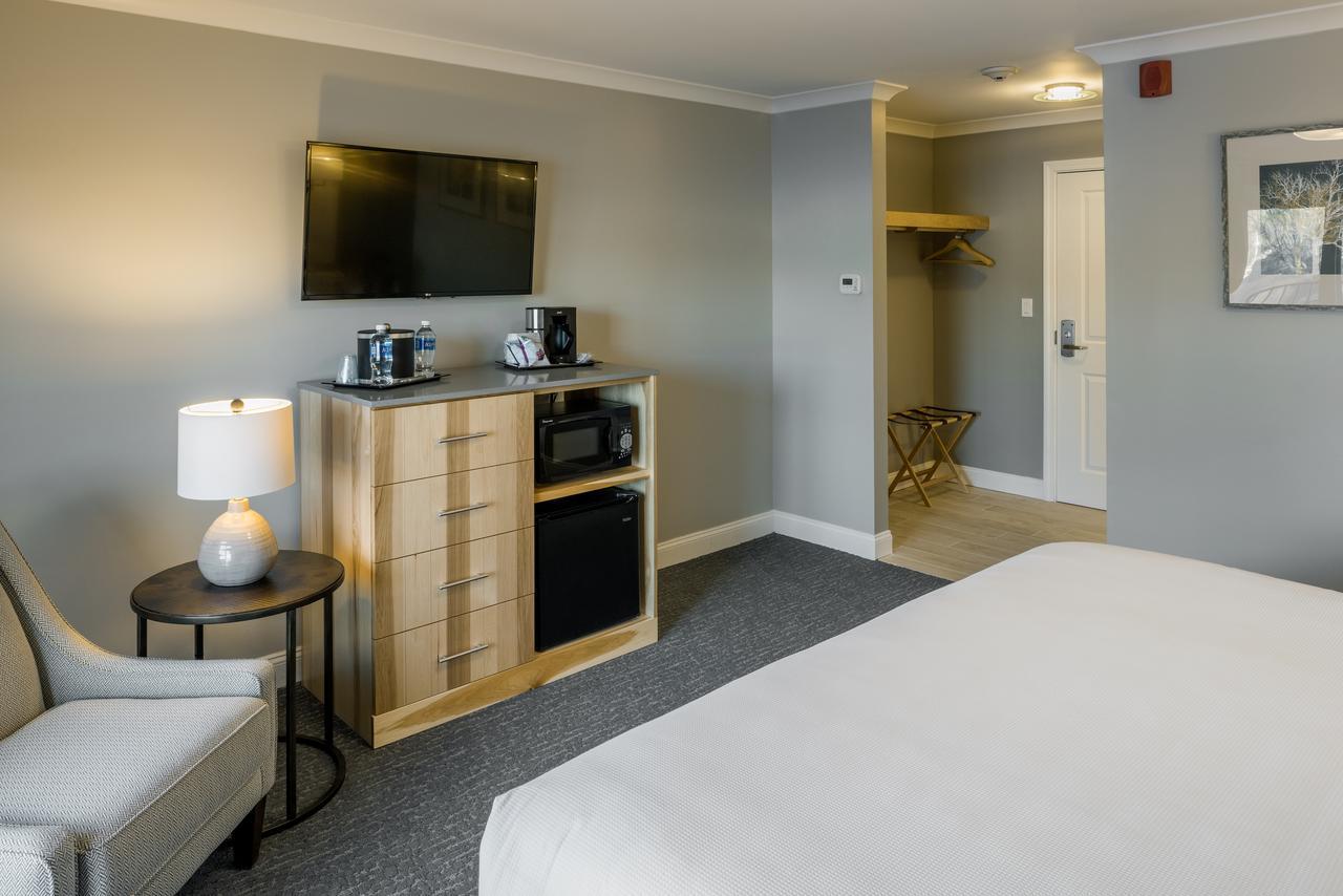 King Room with Balcony