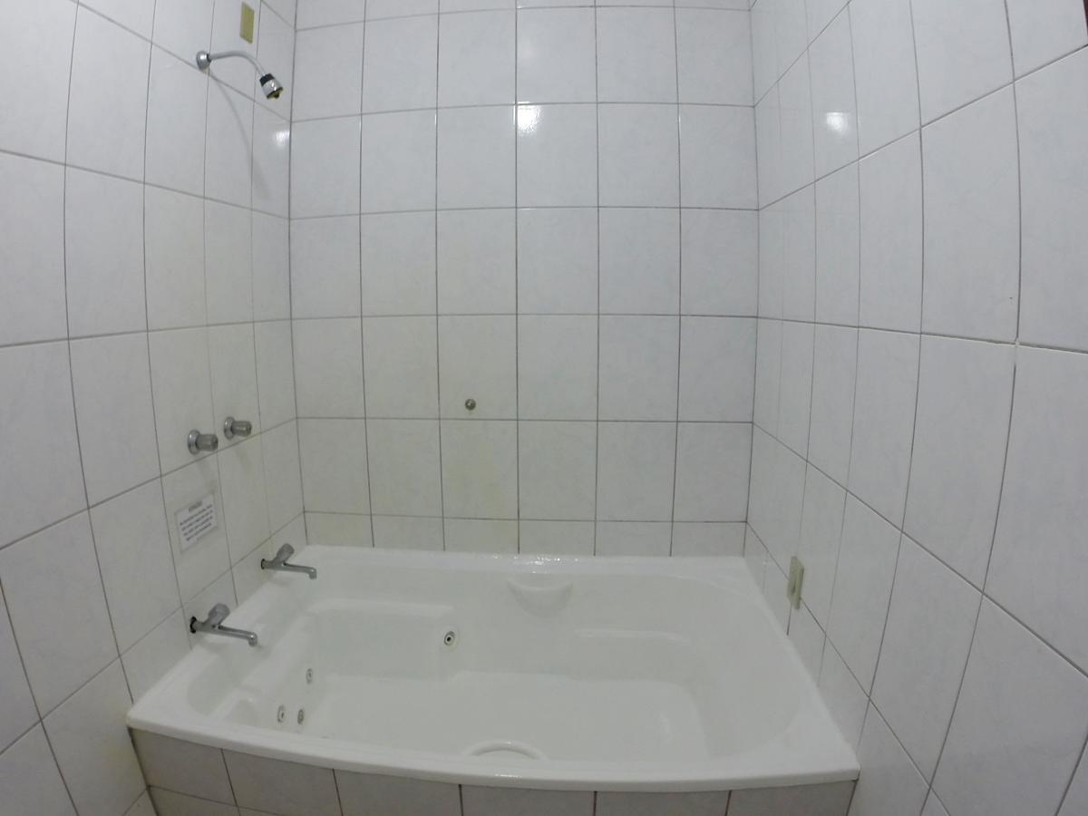 Quarto Quádruplo com Banheira