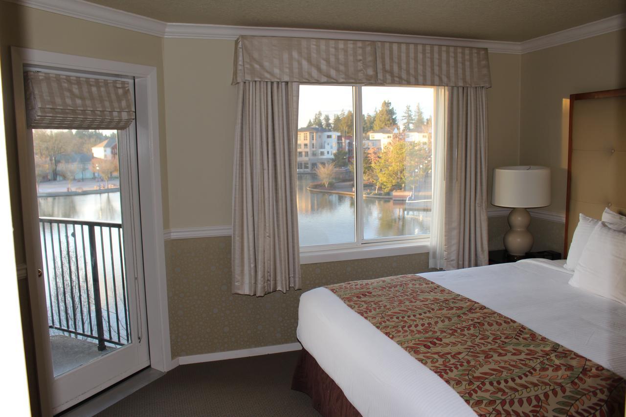 Suite with Lake View