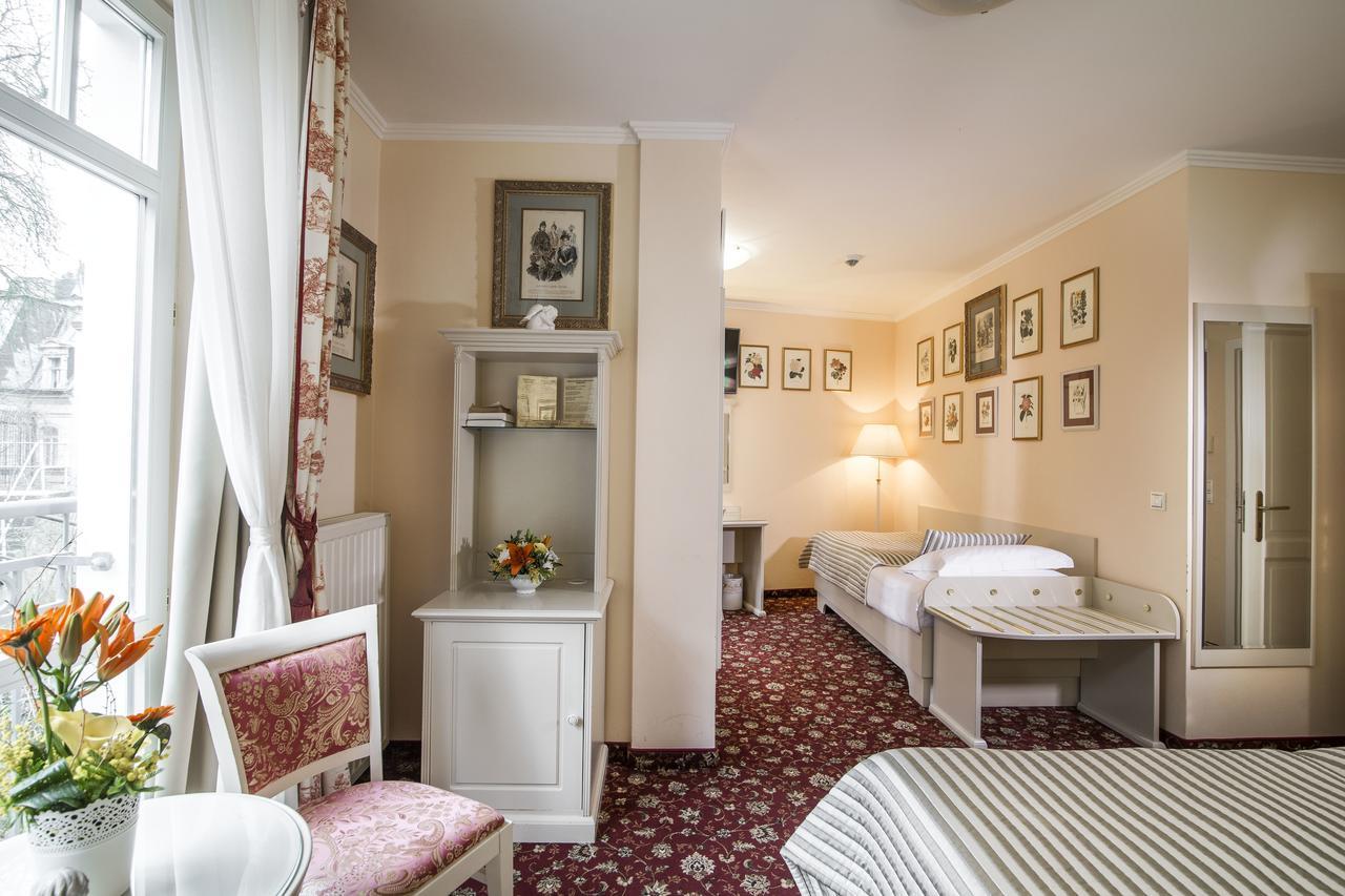 Dreibettzimmer