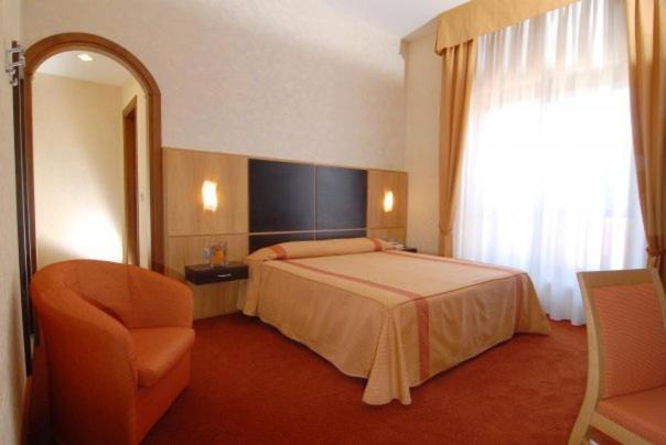 Triple Room,66094171:JPEG