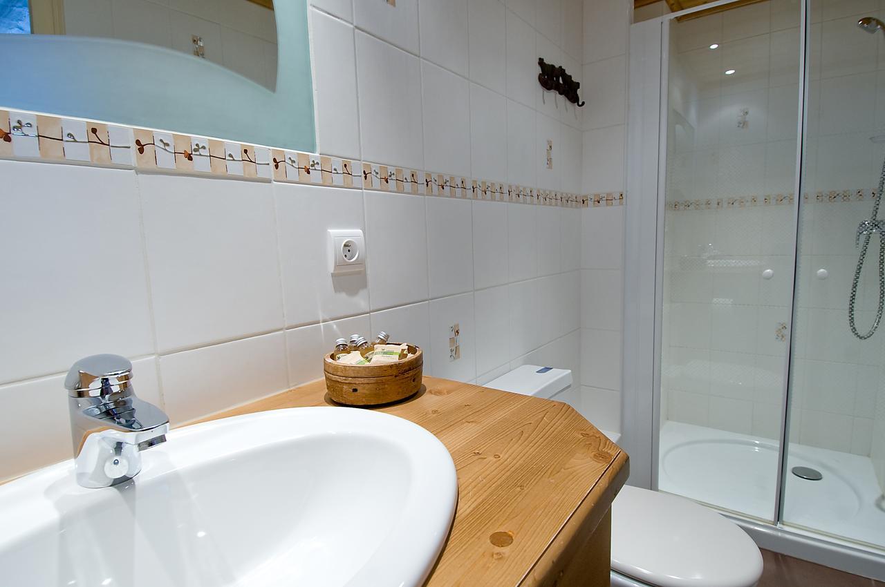 Chambre Double ou Lits Jumeaux avec Douche