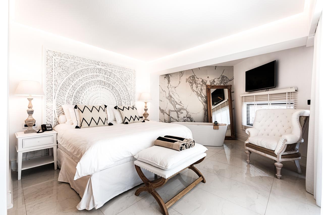 Hochzeitssuite Island mit eigenem Pool - direkt am Meer