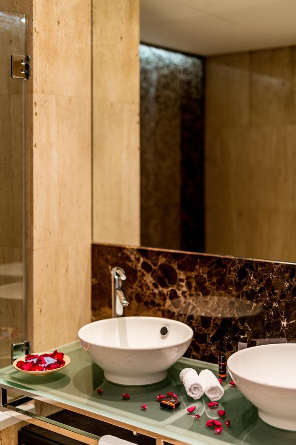 Suite With Romantic Package