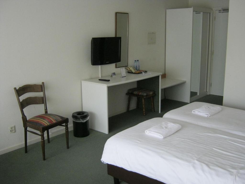 Twin Room Terrace,1580308061:JPEG