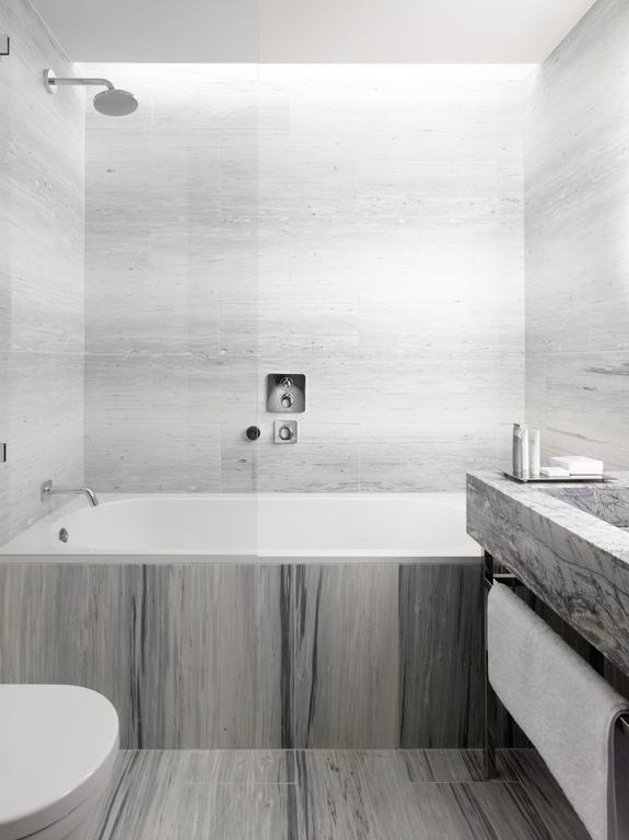 Habitación clásica con 2 camas, acceso al salón y al centro de bienestar