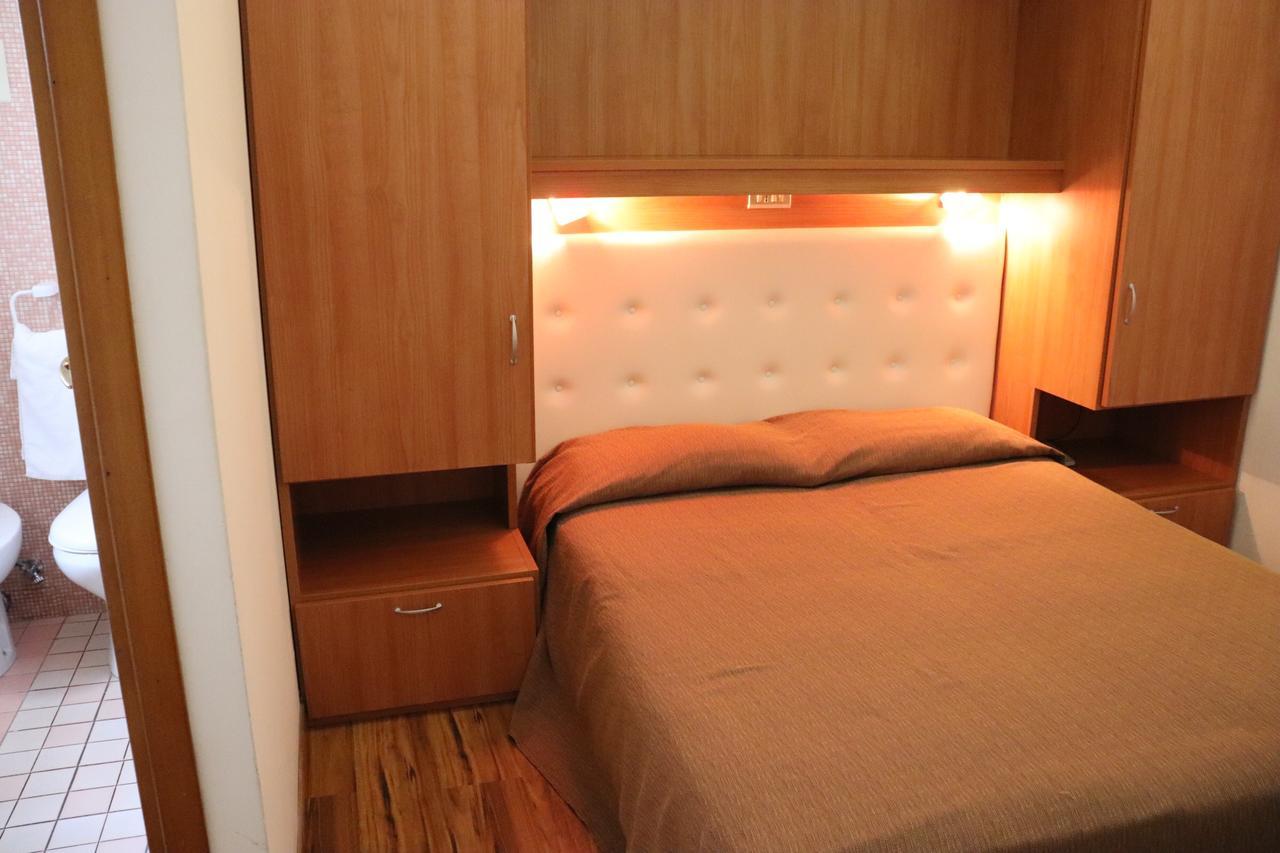 Classic Double or Twin Room Balcony,1211851177:JPEG