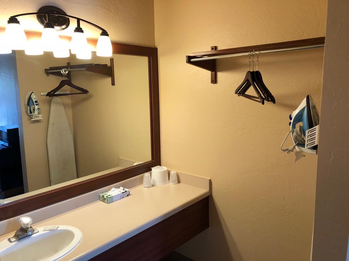 Deluxe Queen Room with Two Queen Beds