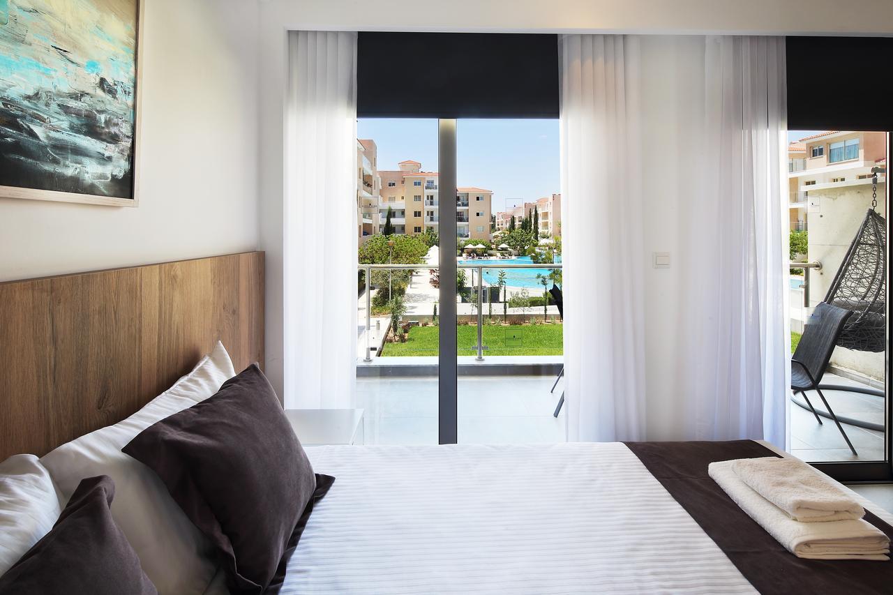 Deluxe One-Bedroom Suite