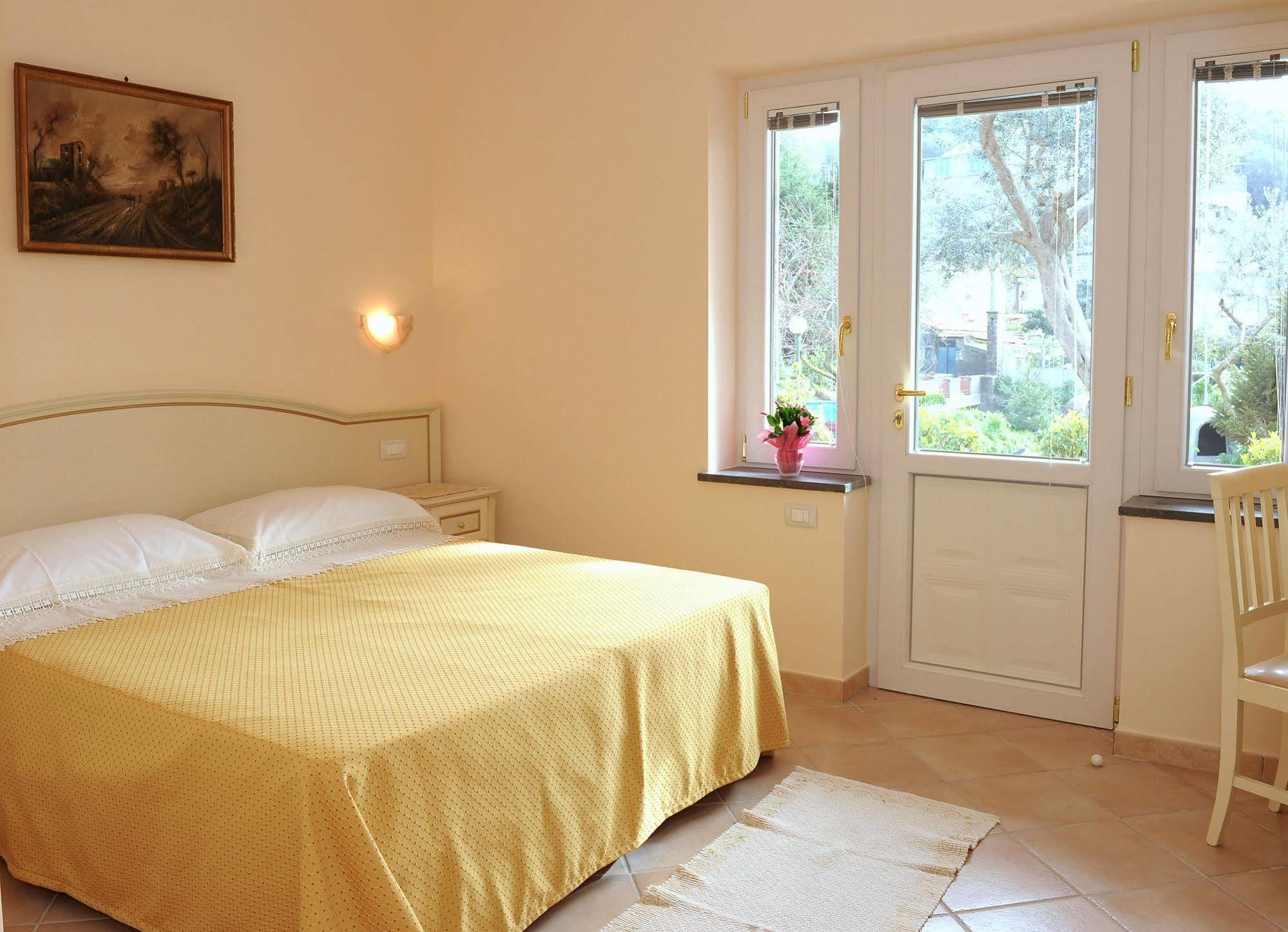 Kruger Deluxe Twin Room