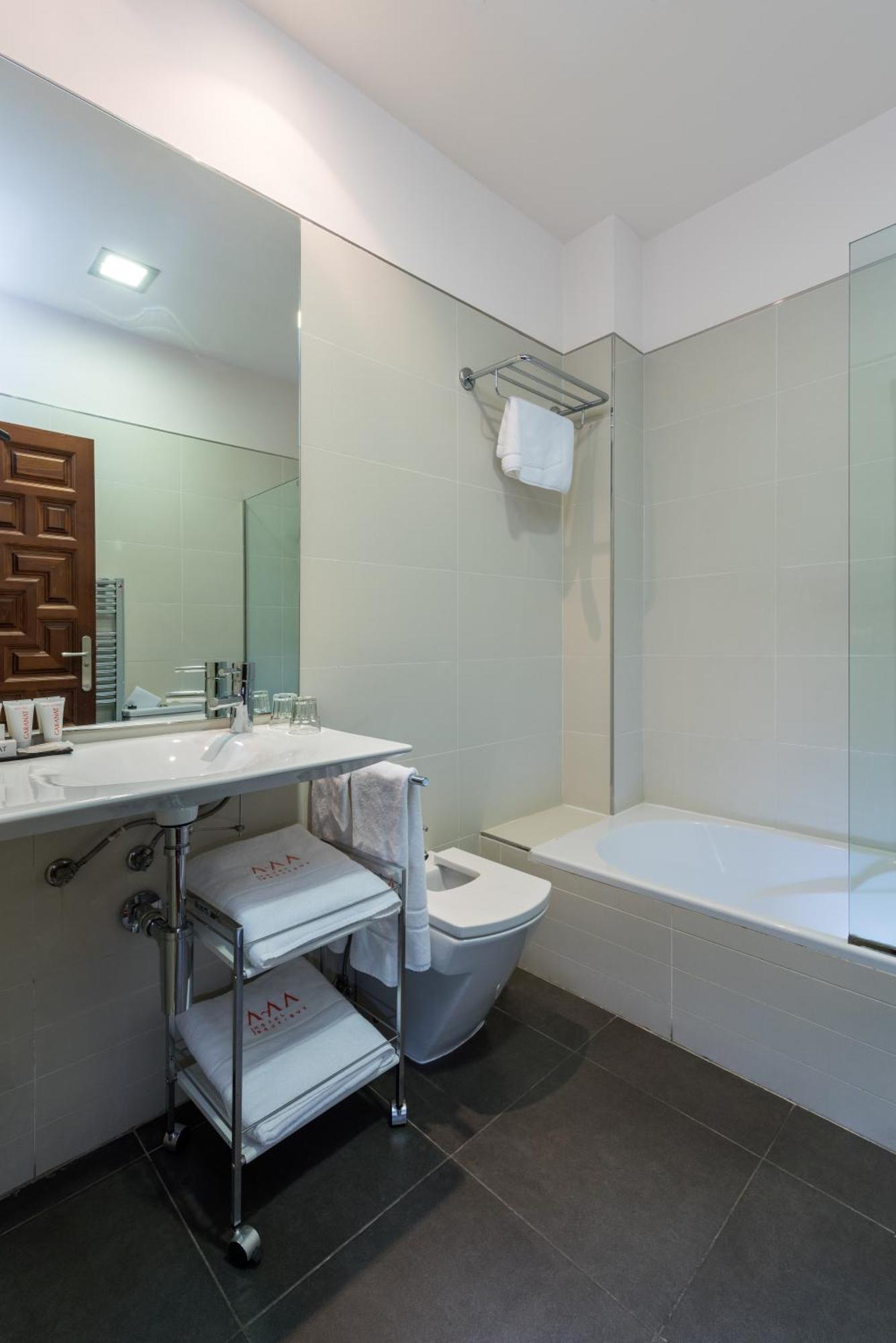 Triple Room (2 Adults + 1 Child)