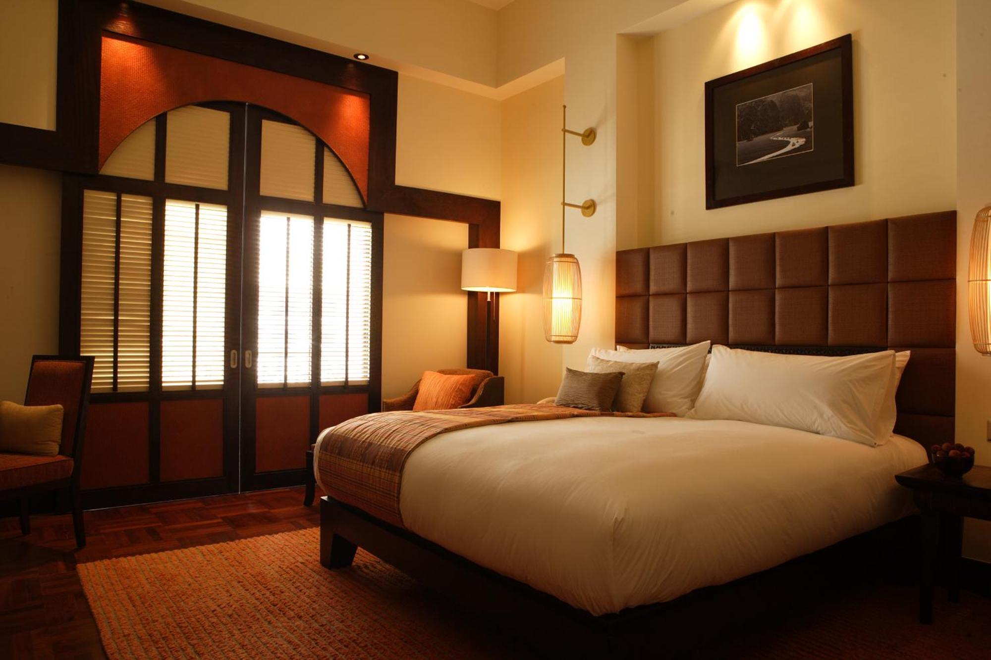 Classic King Room with Lake View