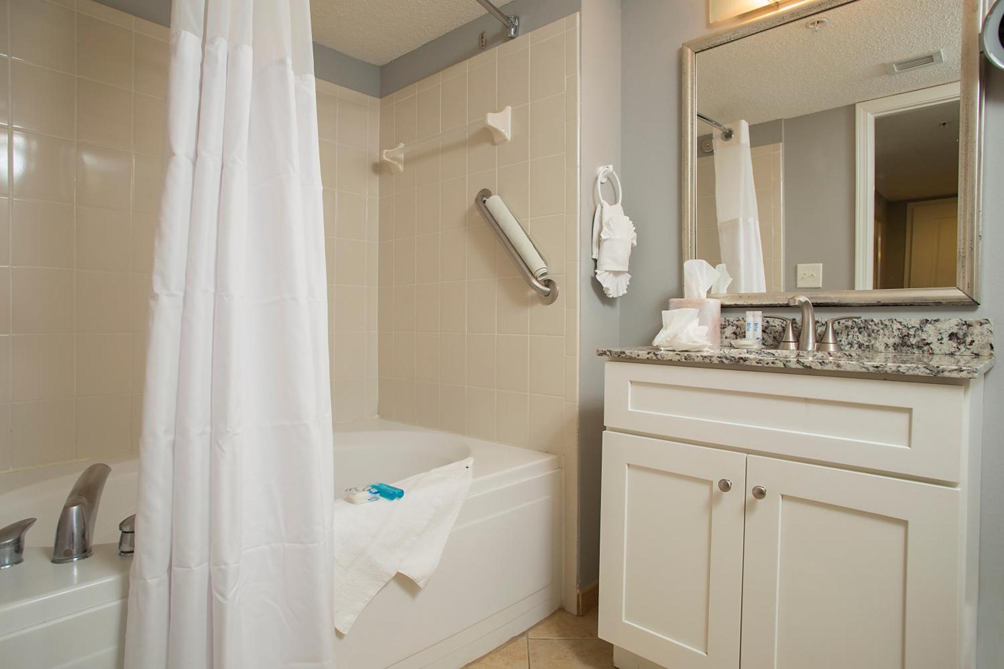 One-Bedroom Suite - Ocean Front