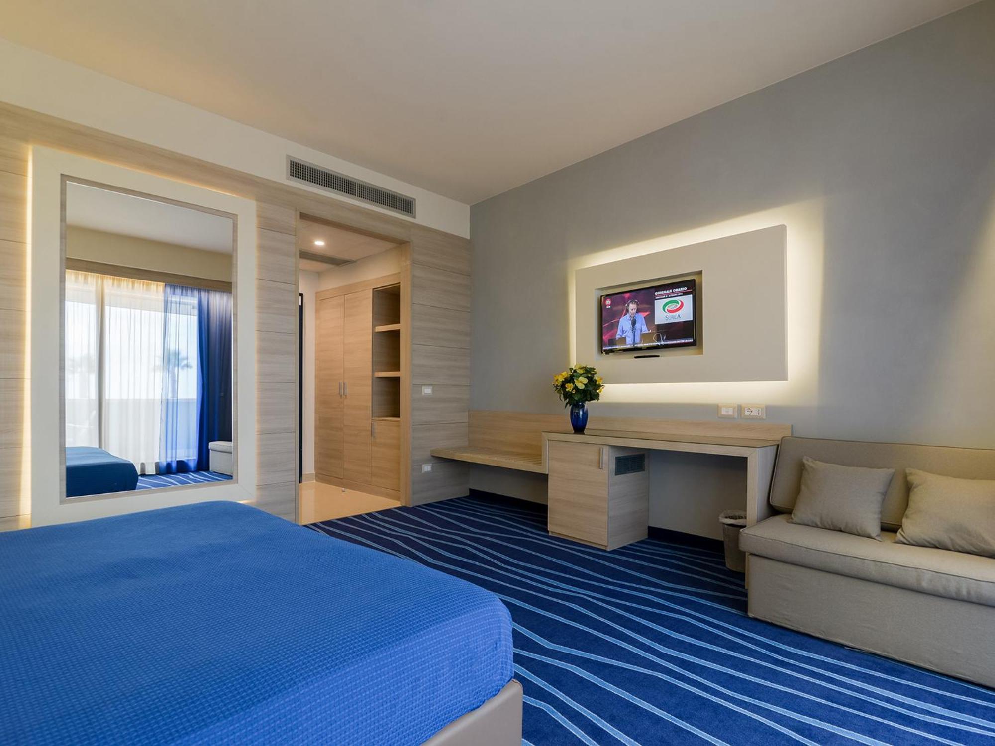 Superior Double or Twin Room with Pool View