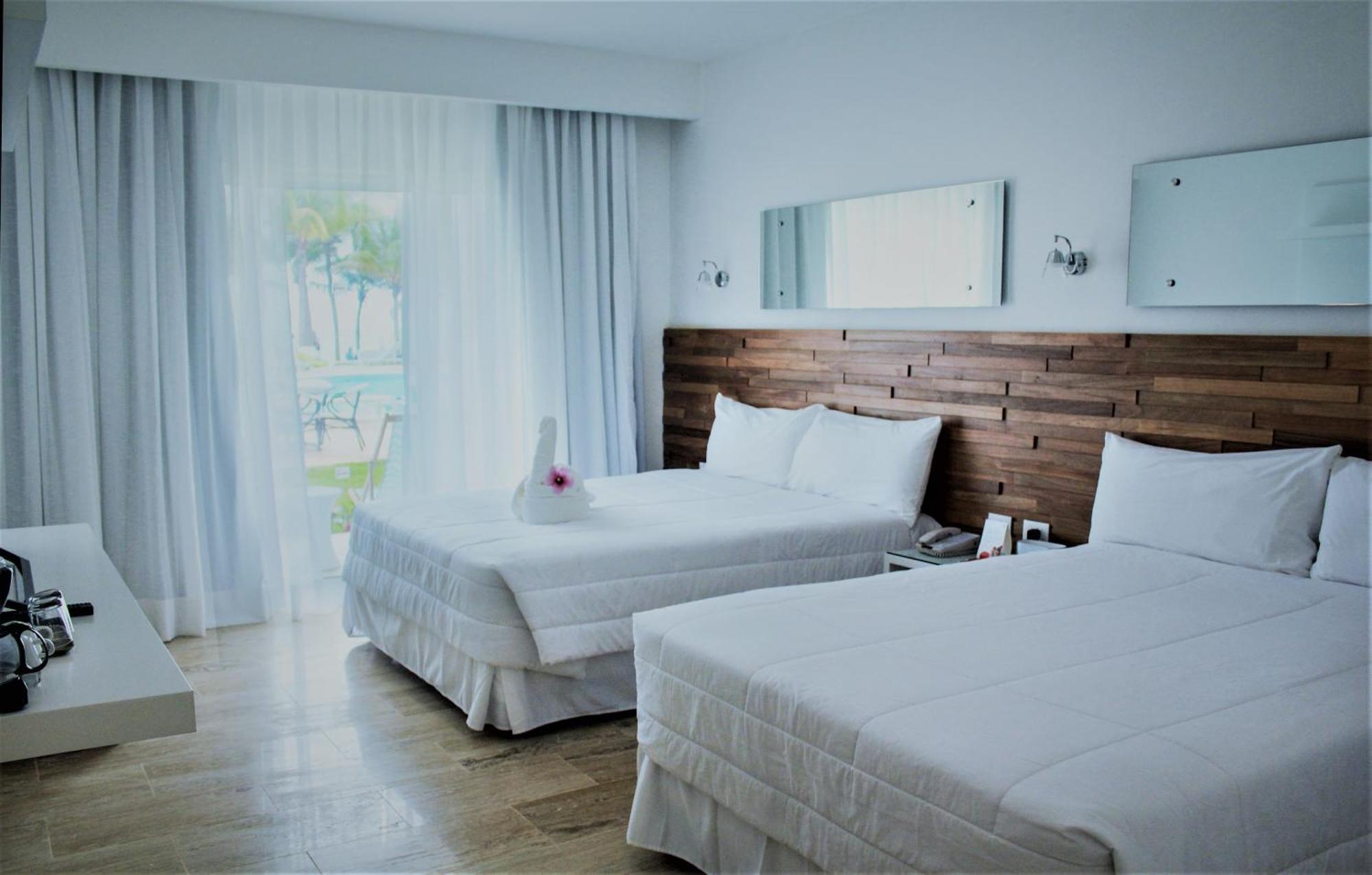 Superior Queen Room Ocean View Two Queen Beds Non-Smoking,961717561:JPEG