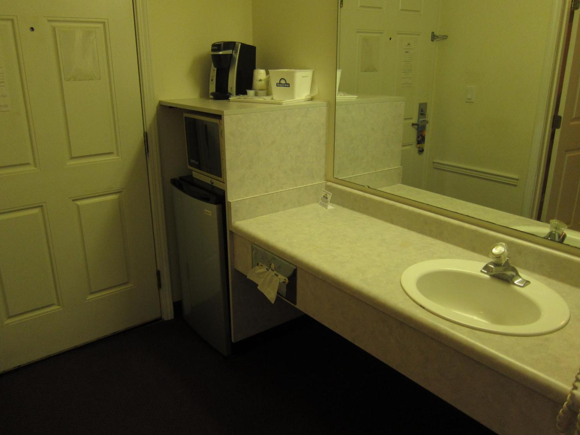 King Room - Non-Smoking