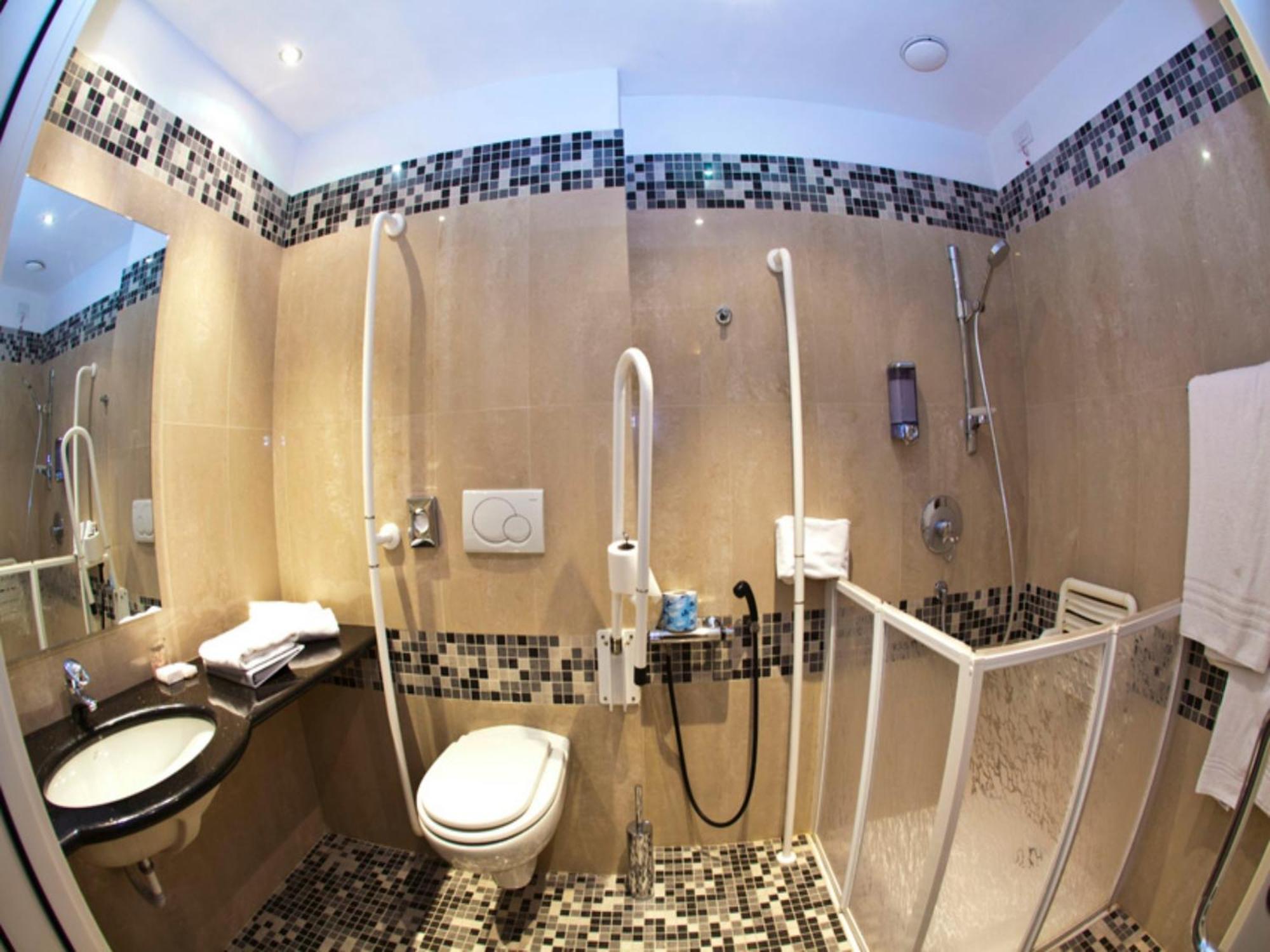 Superior Double Room Disability Access,65098777:JPEG