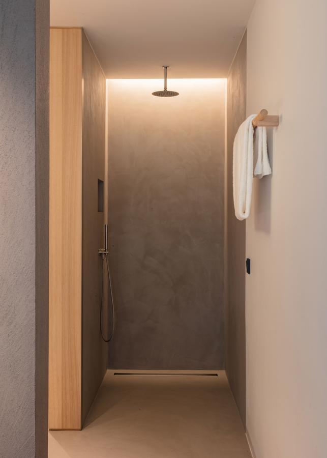 Classic Double Room,695809143:JPEG