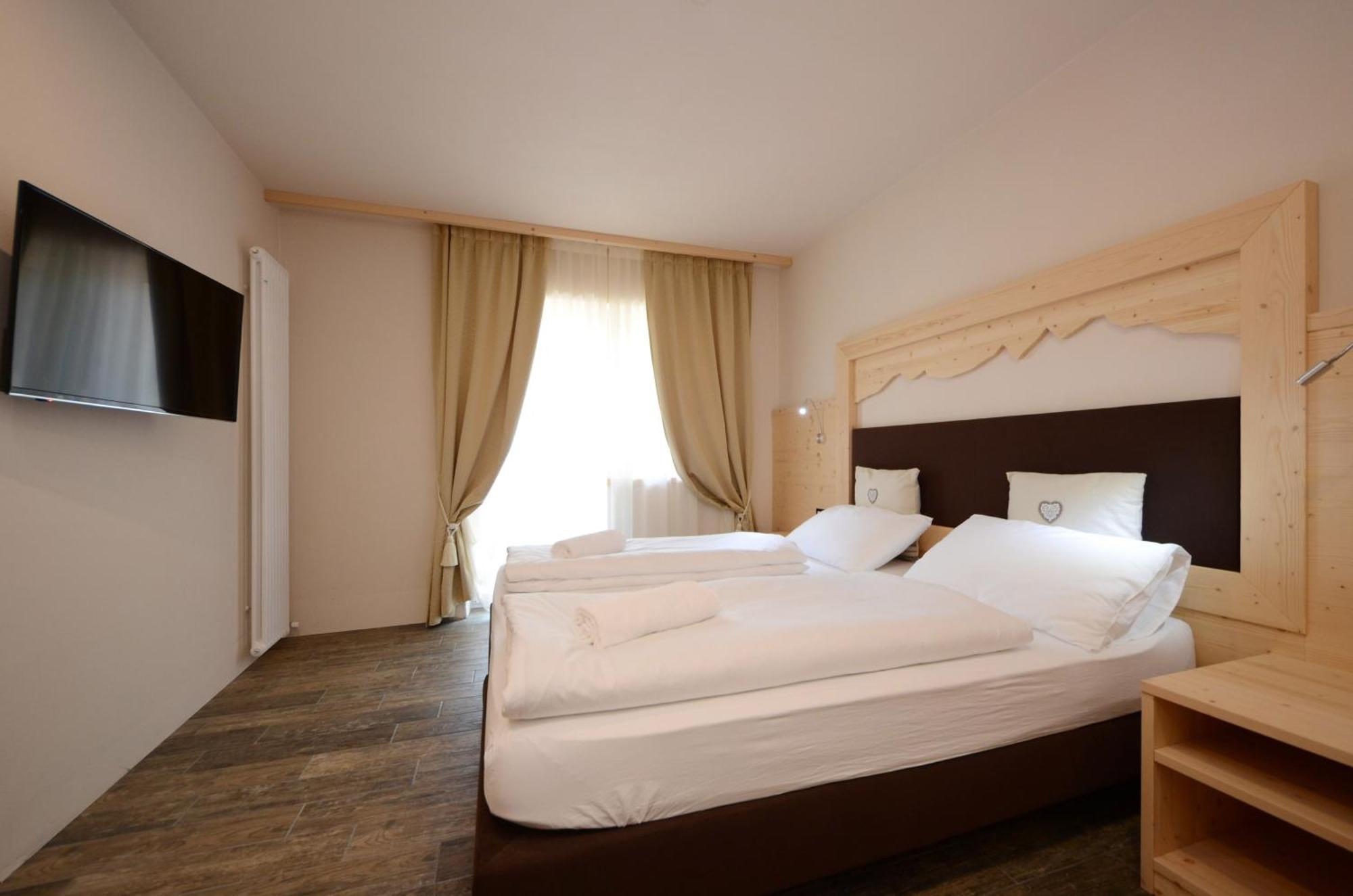Double Room,702413197:JPEG