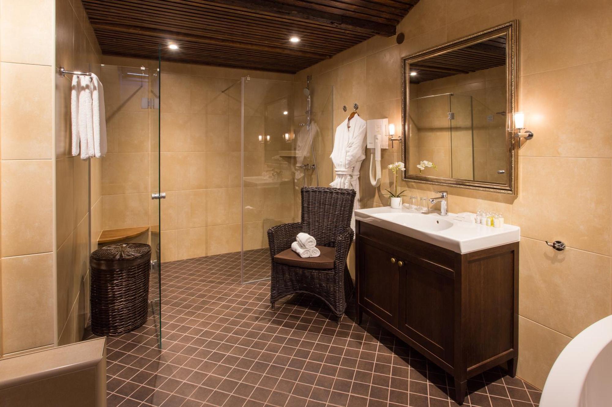 Zen Deluxe Junior Suite SPA Bath,703128187:JPEG