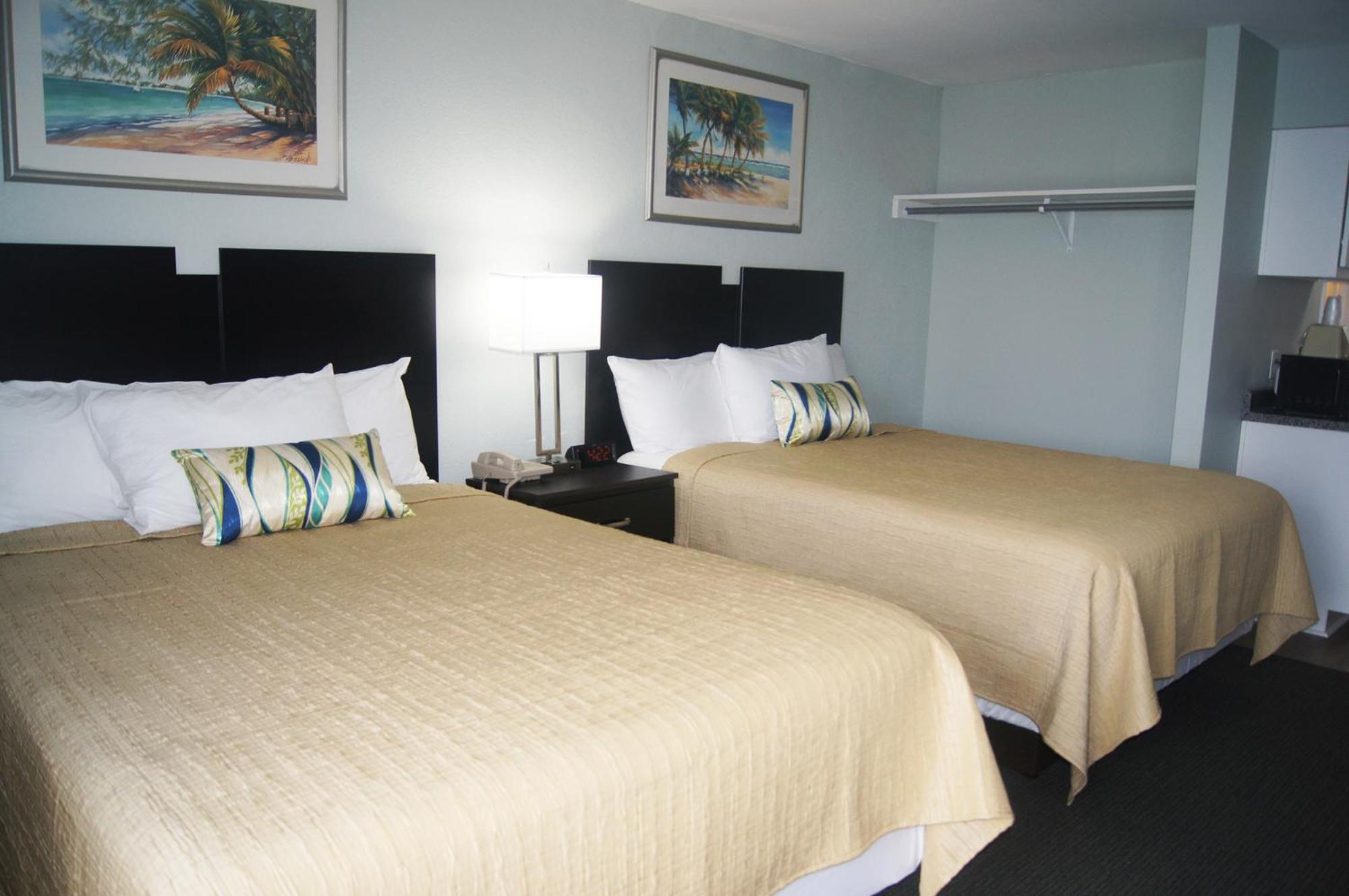 Queen Room with Two Queen Beds and Kitchenette-Oceanfront View