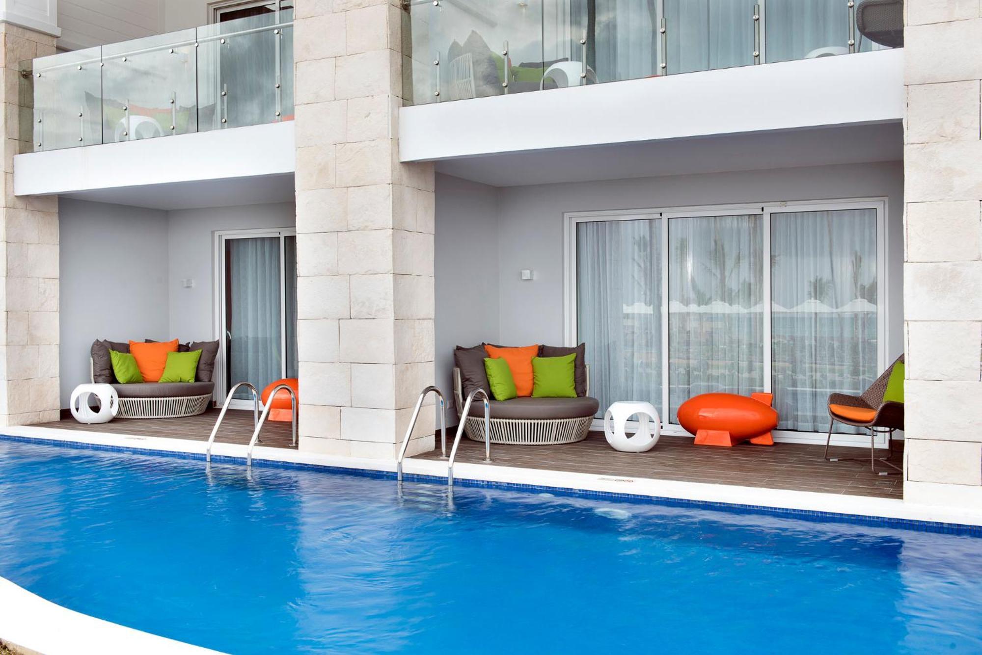 Pad Swim-Up Suite,1380560735:JPEG