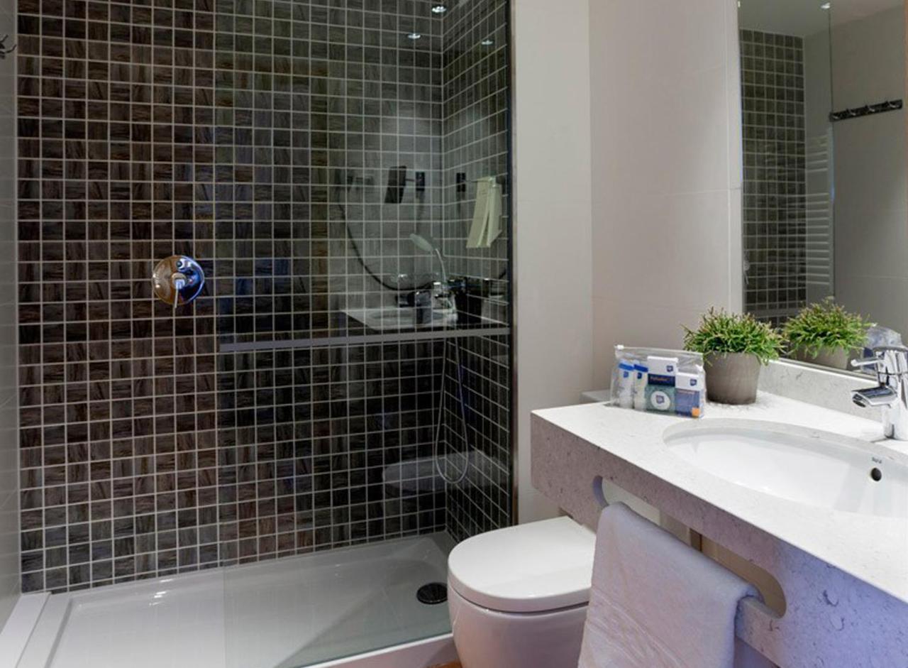 Mediterrane Suite mit seitlichem Meerblick (2 Erwachsene)