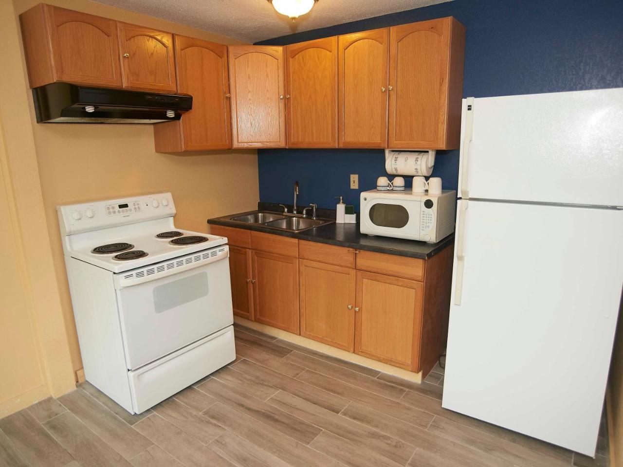 Two Queen Beds Kitchen