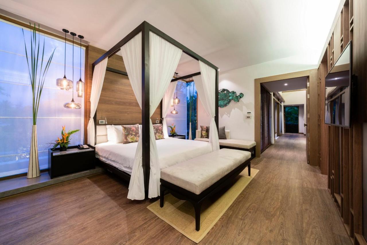 Suite Jacuzzi Pool