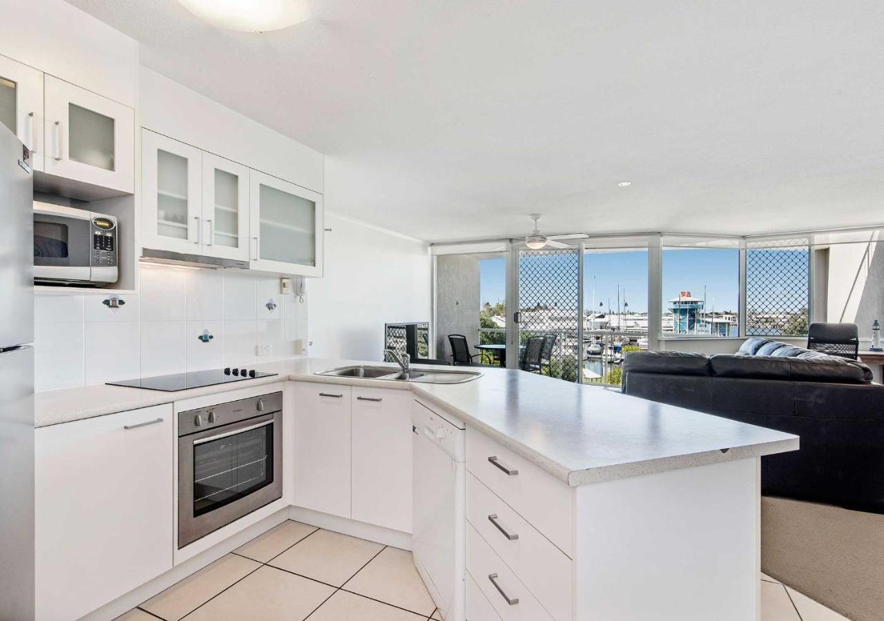3 Bedroom Marina View Rooftop Apartment