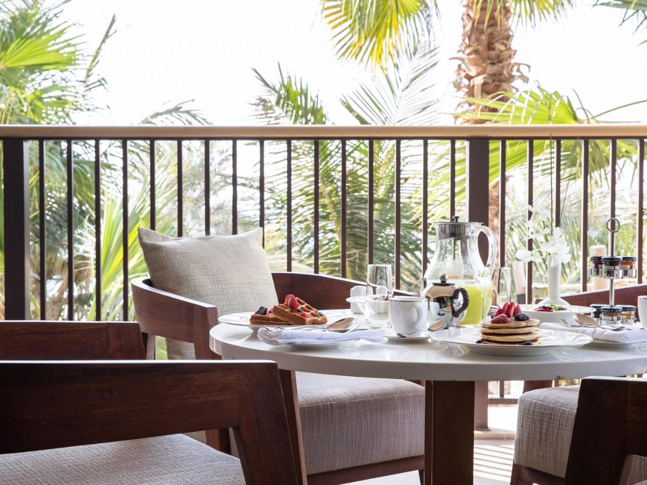 Family Suite airport transfers suite benefits beach club access,1301621107:JPEG