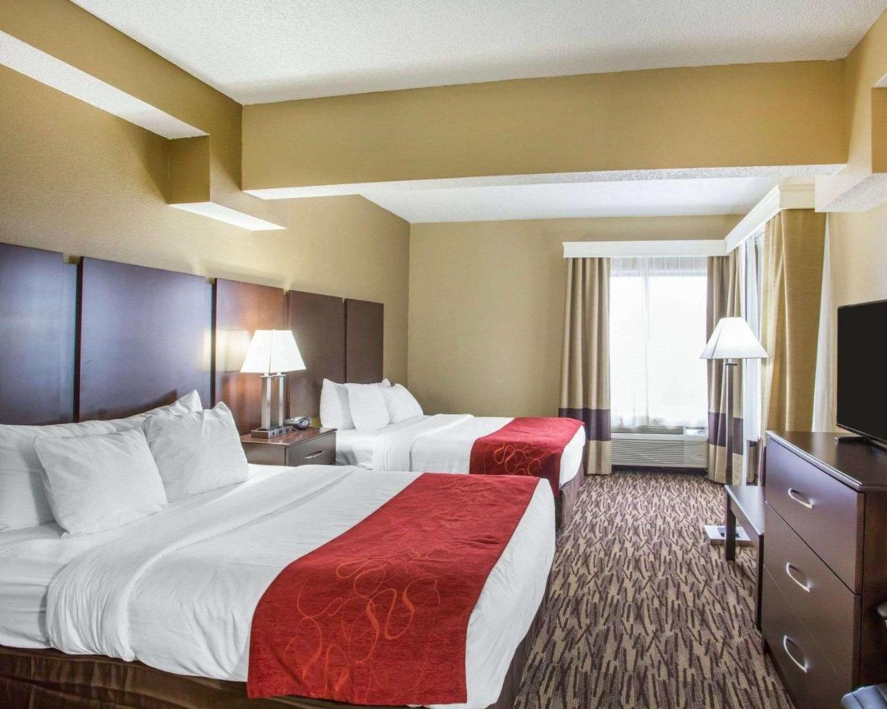 Queen Suite with Two Queen Beds - Non-Smoking