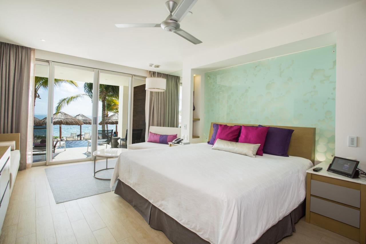 Xcelerate Jr Suite Swimout Tropical View King,821445014:JPEG