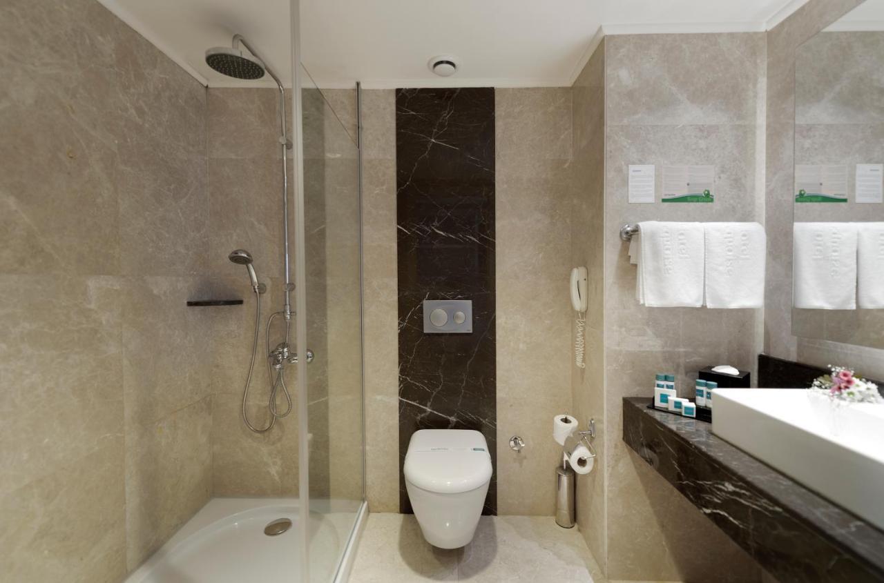 Deluxe Double Room with Garden View