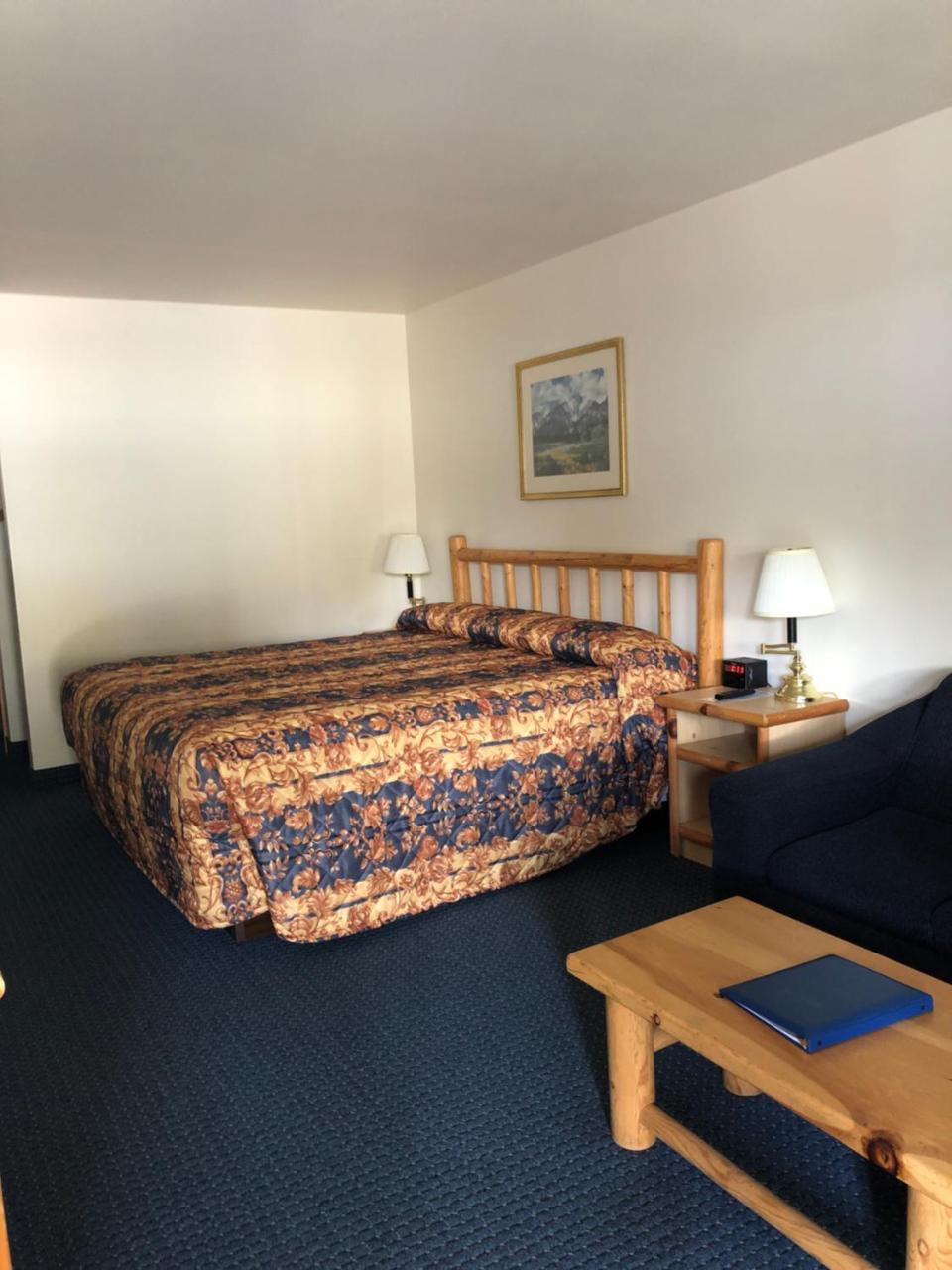 King Room - Non-Smoking