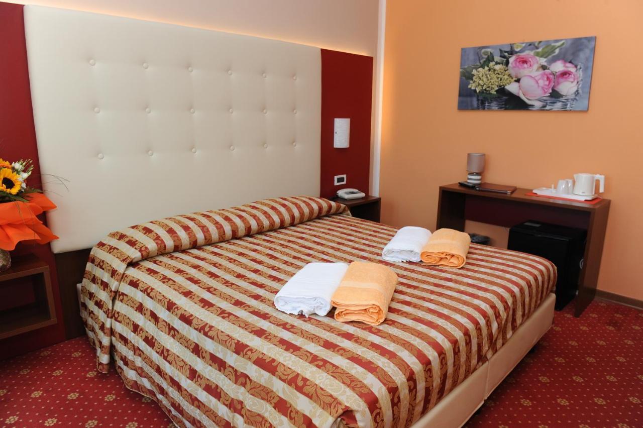Doppel-/Zweibettzimmer mit Seeblick