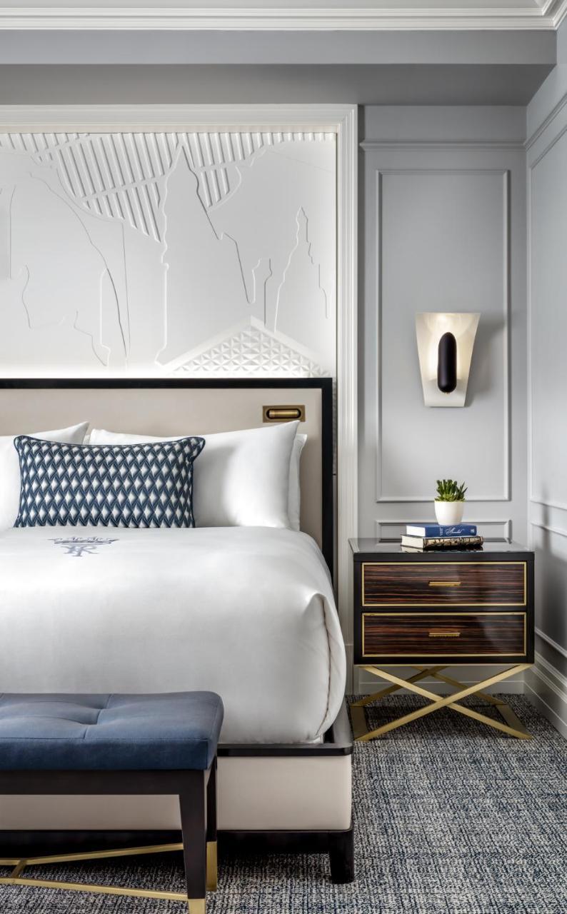 Fairmont Gold King Room