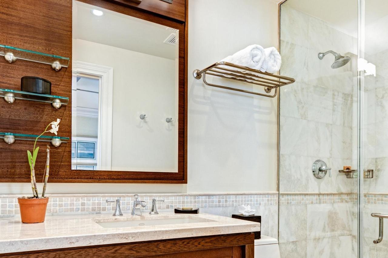 Two-Bedroom Villa Butler Beachfront Villa Suite with Plunge Pool