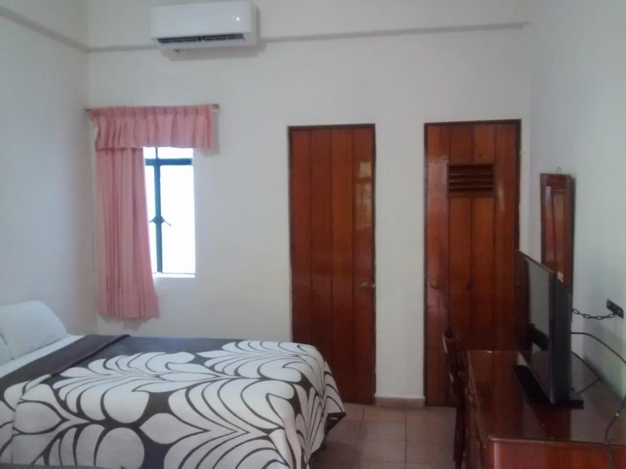 Economy Single Room,763752316:JPEG