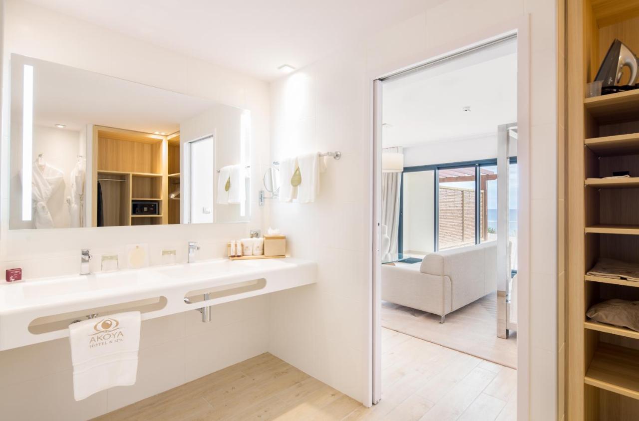 Suite with Hot Tub