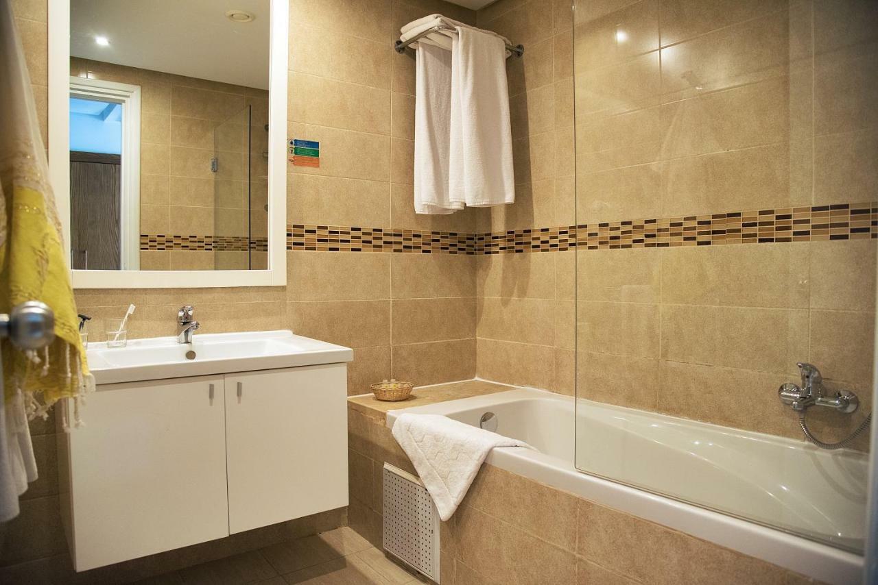 Deluxe Double or Twin Room with Pool Access