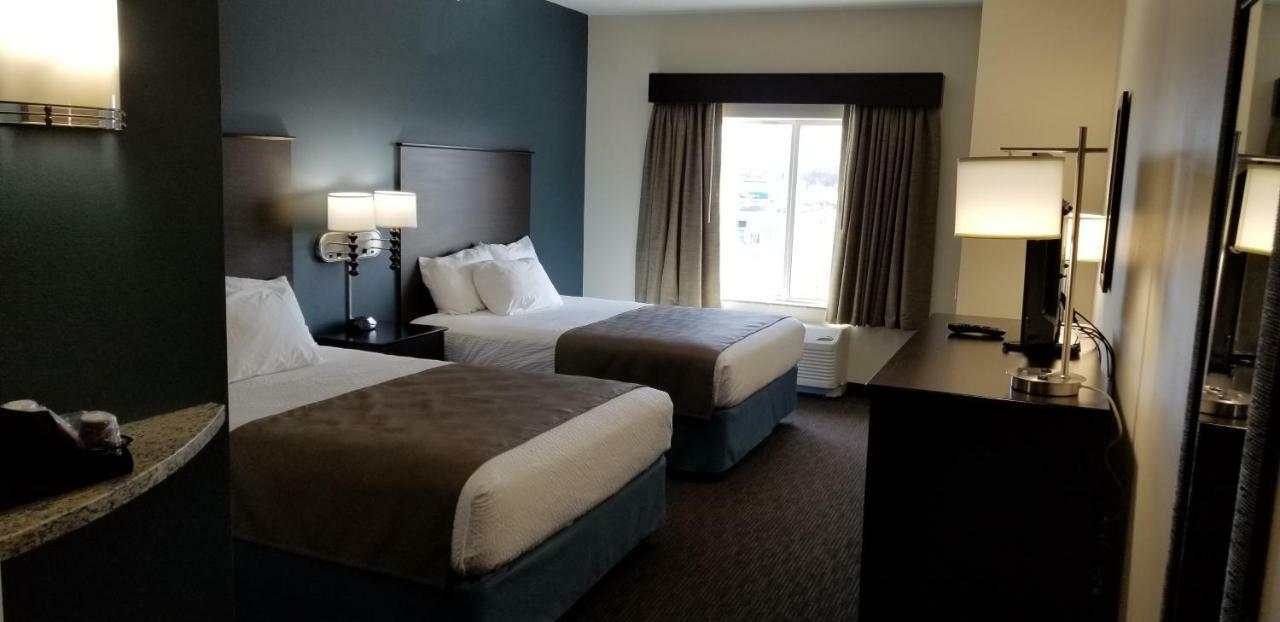 Queen Room with Two Queen Beds - Non-Smoking