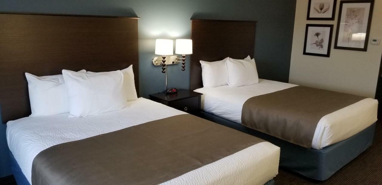 Queen Room with Two Queen Beds- Mobility and Hearing Impaired Access/Non-Smoking