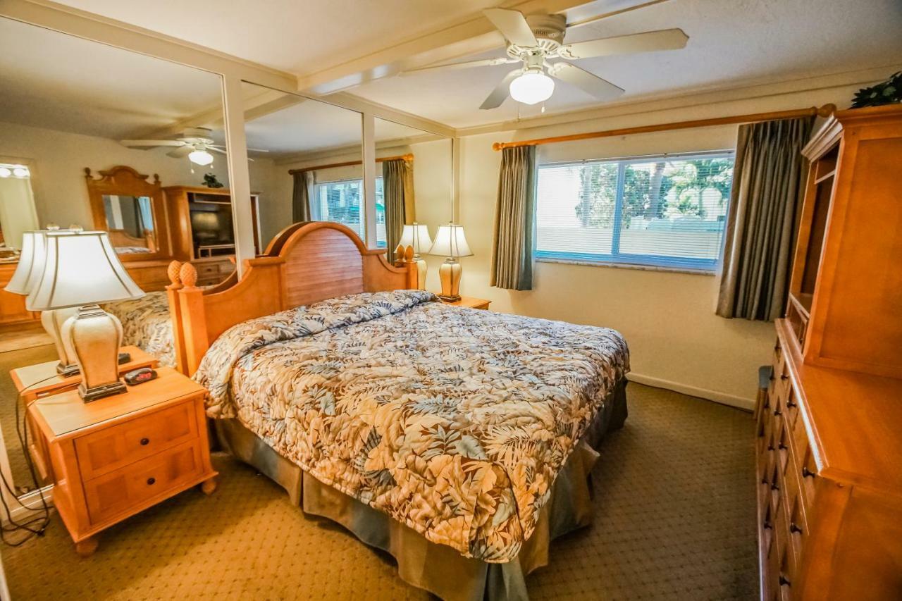 One-Bedroom King Suite with Ocean View