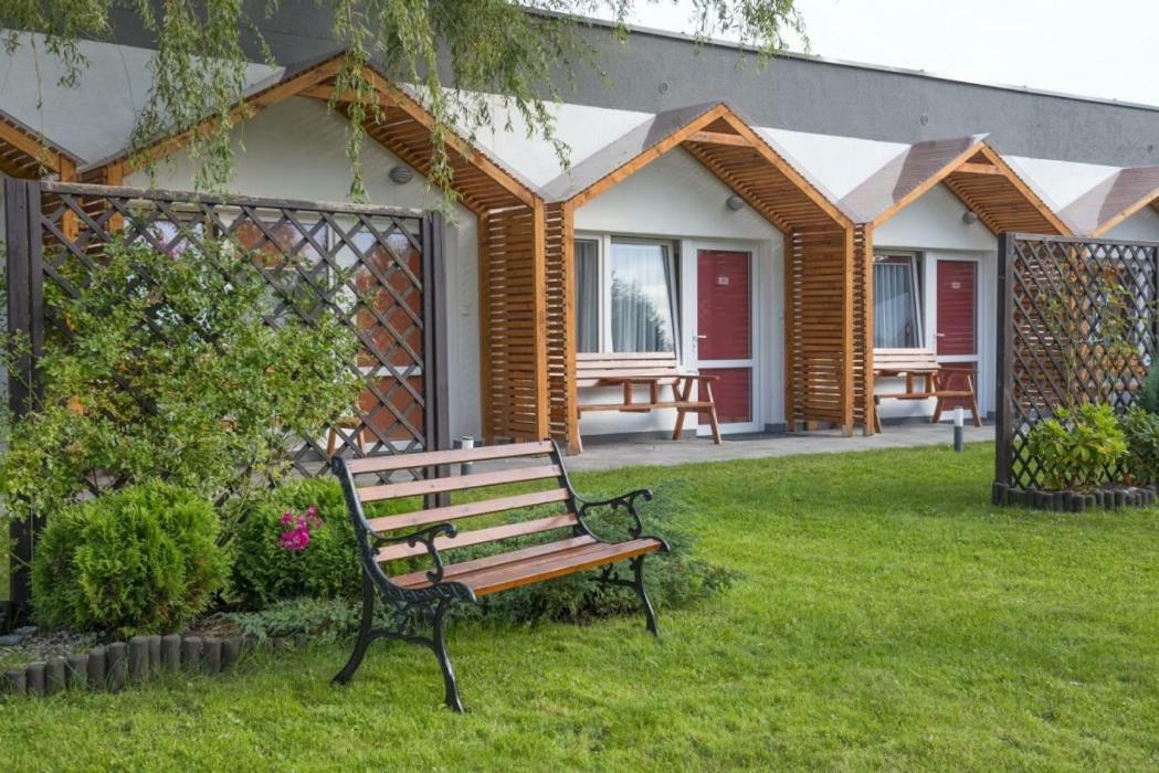 Doppelzimmer mit Gartenblick