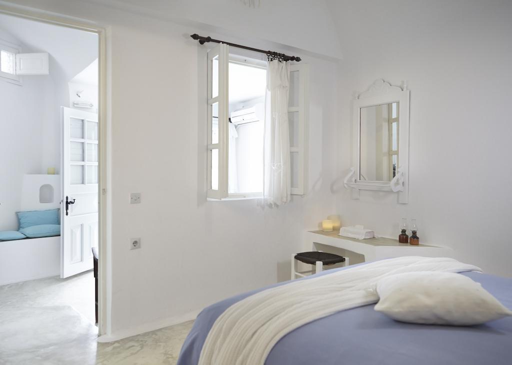 Standard Apartment with Caldera View