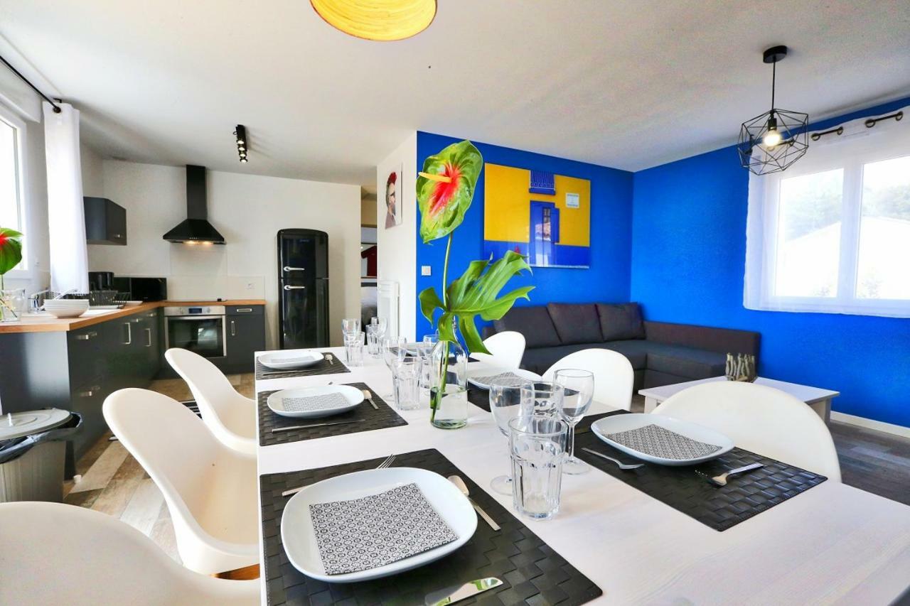 Two-Bedroom Apartment,798812904:JPEG