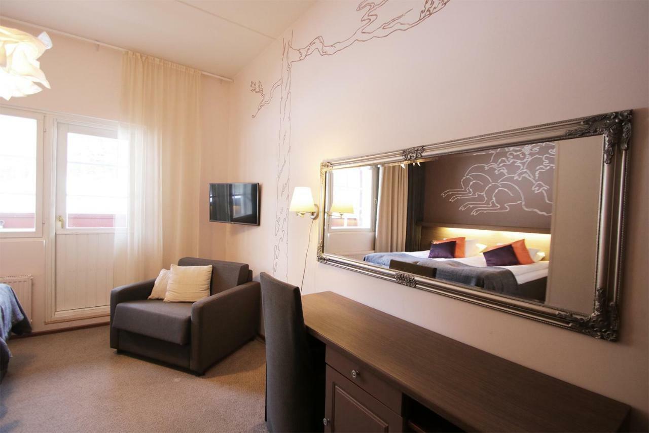 Standard Twin Room Bath