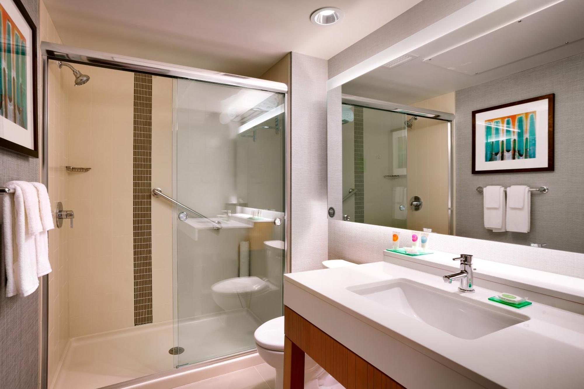 Queen Room with Two Queen Beds, Sofa Bed and Accessible Tub