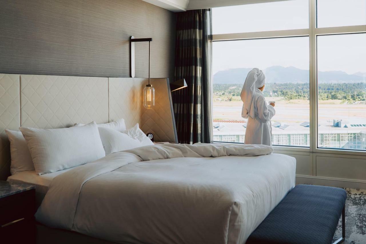 Deluxe Room with King Bed